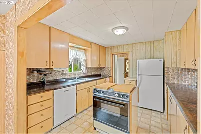 11333 NE Morris St, Portland, OR 97220 - Photo 7