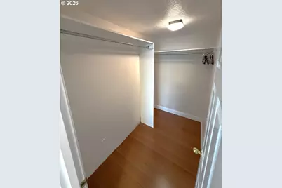14225 SE Center St, Portland, OR 97236 - Photo 19