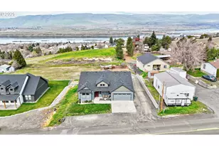 2549 E 18th St, The Dalles, OR 97058 - Photo 3