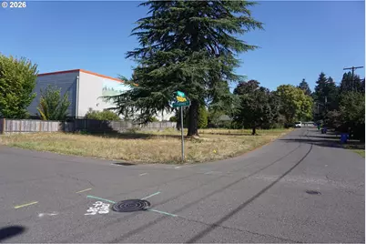 14824 SE Kellogg Ave, Milwaukie, OR 97267 - Photo 3