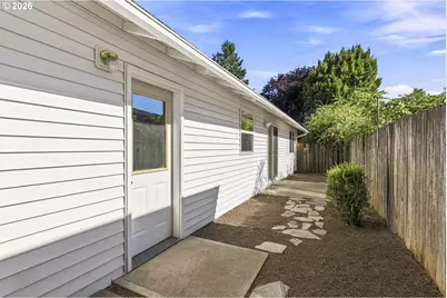 15310 SE Stark St #C, Portland, OR 97233 - Photo 27