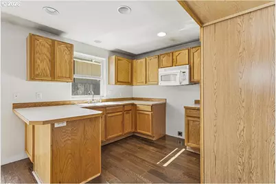 15310 SE Stark St #C, Portland, OR 97233 - Photo 11