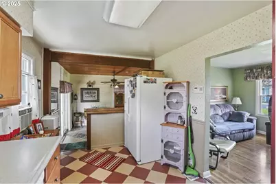 575 N Locust St, Canby, OR 97013 - Photo 21