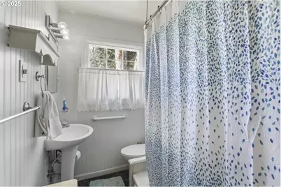 575 N Locust St, Canby, OR 97013 - Photo 11