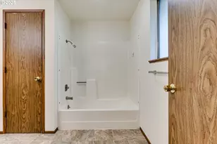 87810 Norman Ave, Veneta, OR 97487 - Photo 19