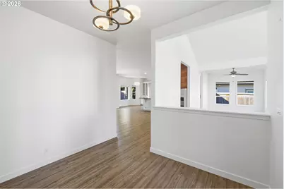 1718 Victorian Way, Eugene, OR 97401 - Photo 5