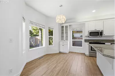 1718 Victorian Way, Eugene, OR 97401 - Photo 15