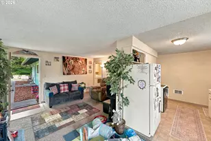 423 7th Ave, Coos Bay, OR 97420 - Photo 23