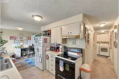 423 7th Ave, Coos Bay, OR 97420 - Photo 27