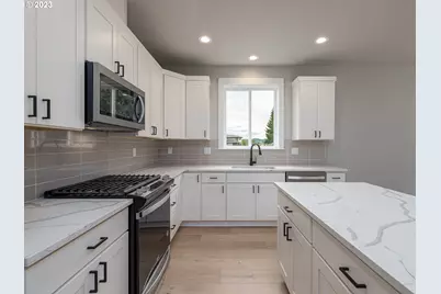 336 Sunday Dr, Creswell, OR 97426 - Photo 11