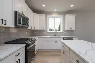 336 Sunday Dr, Creswell, OR 97426 - Photo 11