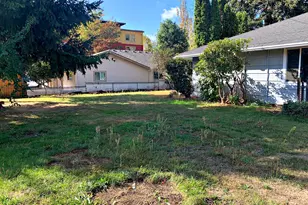 109 NE 148th Ave, Portland, OR 97230 - Photo 15