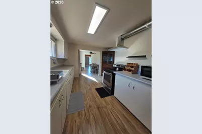 614 Staats Ave, Maupin, OR 97037 - Photo 27