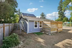 8318 SE Knapp St, Portland, OR 97266 - Photo 25