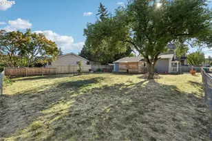 8318 SE Knapp St, Portland, OR 97266 - Photo 25