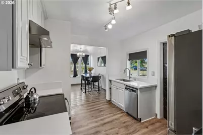 8318 SE Knapp St, Portland, OR 97266 - Photo 15
