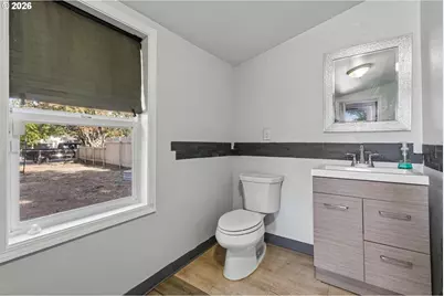 8318 SE Knapp St, Portland, OR 97266 - Photo 23