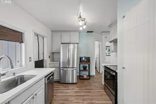 8318 SE Knapp St, Portland, OR 97266 - Photo 13