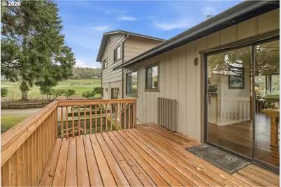 270 Glenwood Ct, Roseburg, OR 97471 - Photo 3