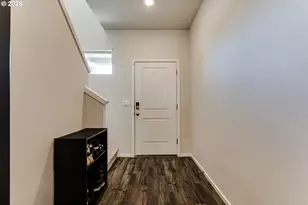 2932 V St, Springfield, OR 97477 - Photo 3