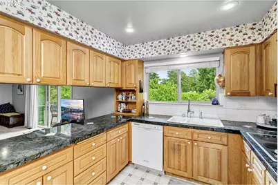 1114 NE 137th Ave, Portland, OR 97230 - Photo 15