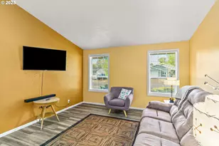 4130 Munsel Creek Dr, Florence, OR 97439 - Photo 5