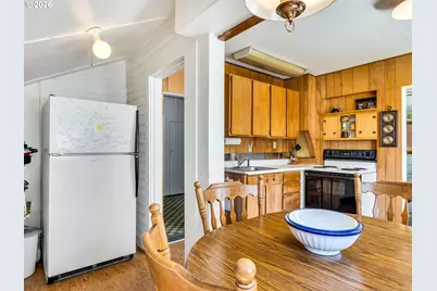 337 6th Ave, Seaside, OR 97138 - Photo 15