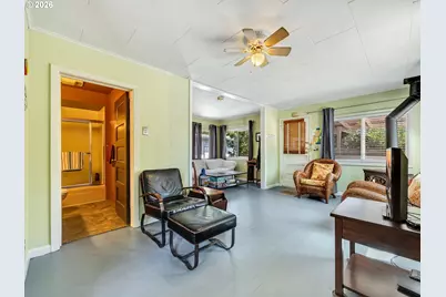 337 6th Ave, Seaside, OR 97138 - Photo 11