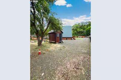 209 Washington St, Canyon City, OR 97820 - Photo 17