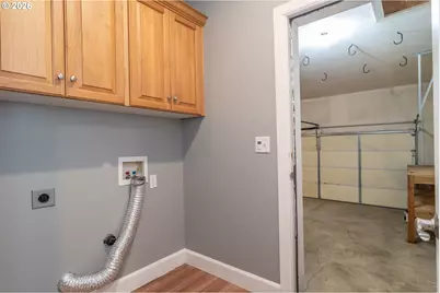 191 SE Callaham Ct, Myrtle Creek, OR 97457 - Photo 29