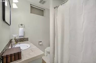 7927 N Edison St, Portland, OR 97203 - Photo 15
