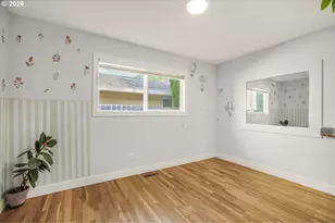 7927 N Edison St, Portland, OR 97203 - Photo 11