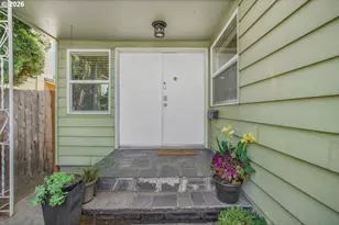 7927 N Edison St, Portland, OR 97203 - Photo 3