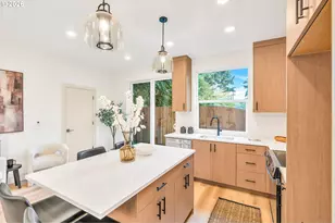 3948 SE Ivon St, Portland, OR 97202 - Photo 11