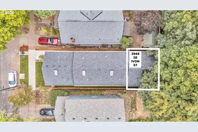 3948 SE Ivon St, Portland, OR 97202 - Photo 1
