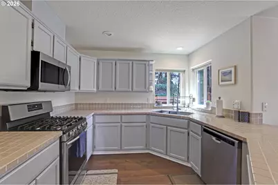 8932 SW 149th Pl, Beaverton, OR 97007 - Photo 17