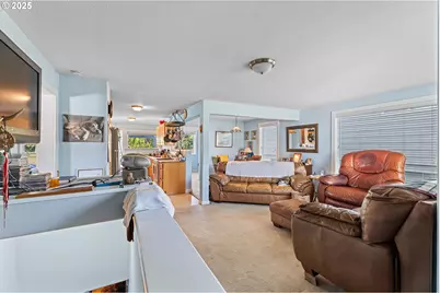 1449 Myrtle Ave, Coos Bay, OR 97420 - Photo 17