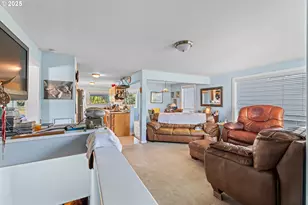 1449 Myrtle Ave, Coos Bay, OR 97420 - Photo 17