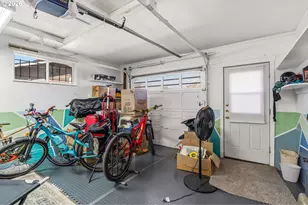 2956 Willakenzie Rd, Eugene, OR 97401 - Photo 23