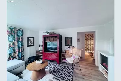 1317 7th St, Florence, OR 97439 - Photo 7