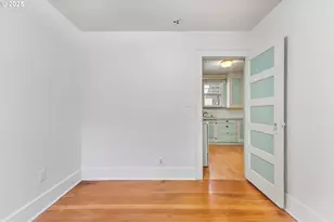 385 24th St, Salem, OR 97301 - Photo 17