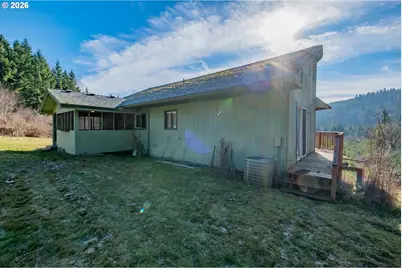 27914 Walkerwood Ln, Sweet Home, OR 97386 - Photo 13