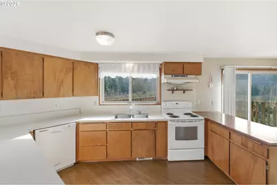 27914 Walkerwood Ln, Sweet Home, OR 97386 - Photo 17