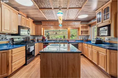 520 Brimstone Rd, Wolf Creek, OR 97497 - Photo 7