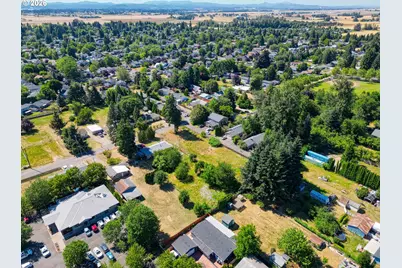 2093 W Irwin Way, Eugene, OR 97402 - Photo 13