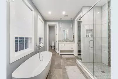 2416 NE Regents Dr, Portland, OR 97212 - Photo 29