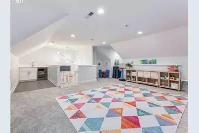 2416 NE Regents Dr, Portland, OR 97212 - Photo 35