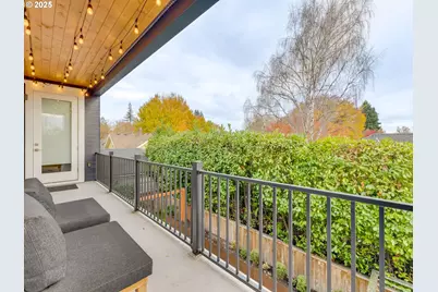 2416 NE Regents Dr, Portland, OR 97212 - Photo 27