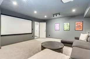 2416 NE Regents Dr, Portland, OR 97212 - Photo 41