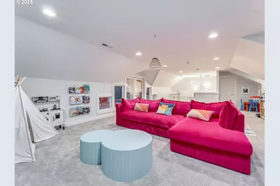 2416 NE Regents Dr, Portland, OR 97212 - Photo 33